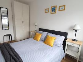 One Bed Apartment With Sofa Bed: Llandudno şehrinde bir otel