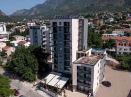 N Hotel, hotel with hot tubs in Sutomore