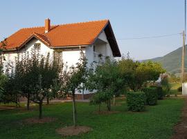 PLITVICE OAZA MIRA, holiday home in Smoljanac