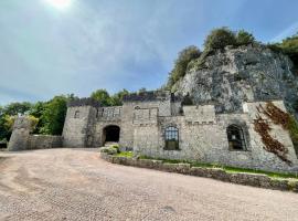 Tan-yr-Ogo Gate Lodge, Gwrych Castle, hotel in Llanddulas
