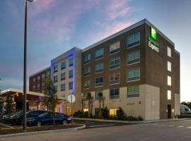 Holiday Inn Express Orlando - South Park, an IHG Hotel, отель в Орландо, рядом находится Торговый центр Florida Mall