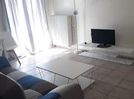 central apartments Eretria: Eretria şehrinde bir otel