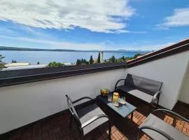 Cheapest LUXURY 4 STARS, Vorgesetzter 4 sterne apartments, 3 AC, 2 WC and comfortable 3 stars apartments 150m to sea, to Sandy and Pebble beach