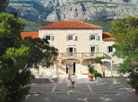 Heritage Hotel Kaštelet, hotel v Tučepi