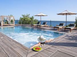 Avra Private Suites, hotel near Makris Gialos Beach, Lassi