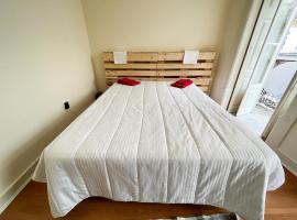 Sweet Love Family Budget, hostel in Coimbra
