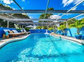 Pool and Hot Tub Just 10 Close to All