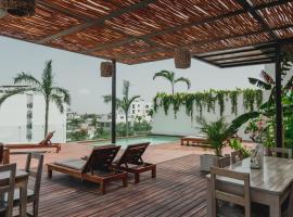 Ah Xok Suites, hotel near 5th Avenue, Playa del Carmen