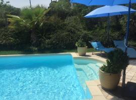 Le Mas du Sud, guest house in Draguignan