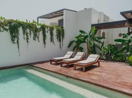 Ah Xok suites 5a Avenida, hotel in Playa del Carmen