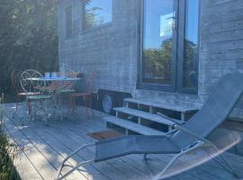 tiny house du poulloguer, minicasa en Prat