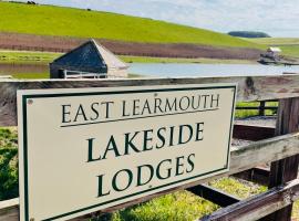 East Learmouth Lakeside Lodges，Cornhill-on-tweed的露營地