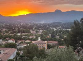 Cocon provençal entre mer et colline proche Cassis, alojamento para férias em Gémenos