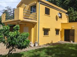 Villa Emma Ampefy, hotel di Ambatoasana Afovoany