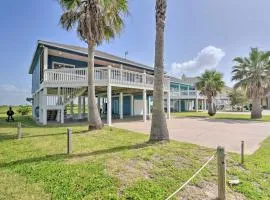 Deck and Grill Walkable Crystal Beach House!