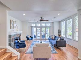 Oceanside Home with Rooftop Patio - Steps to Beach!, hotel Oceanside-ban