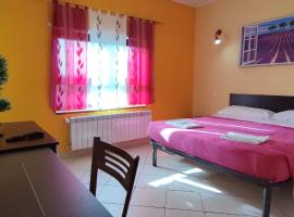 Complessso turistico Aurora - Appartamenti، شقة في Poggio Picenze