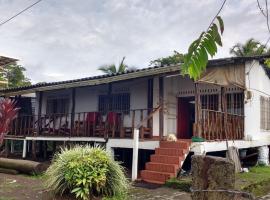 Los cocos Hostal, Hotel in Bazán
