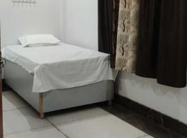 SPOT ON 88794 Shri Badri Vishal Bhoj, hotel v destinaci Muzaffarnagar