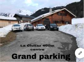 La Clusaz Ski aux pieds、ラ・クリュサのホテル