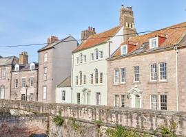 River View Characterful Riverside Retreat, hotel i Berwick-Upon-Tweed