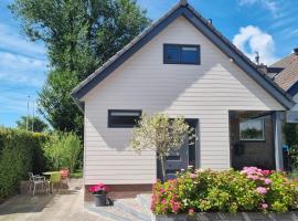 Logement de Garage, hotel v destinaci Sneek