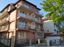 Къща за гости Снежа/ Guest house Snezha, hostal o pensión en Obzor