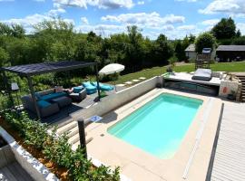 Gemütliche Ferienwohnung mit Pool bei Jena, Hotel in Kahla