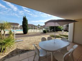 Appartement 6 places proche plage et avec piscine, hotel a Gironde-tölcsértorkolat környékén Le Verger-ben