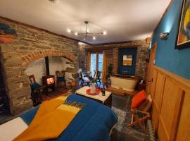The Gallery at Bull Cottages, Bed & Breakfast in Conwy