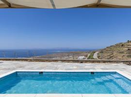 Aegean Muses: Arnados şehrinde bir otel