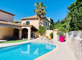 Villa piscine 8 pers à pied 15mn plage et 30mn JO, nhà nghỉ dưỡng ở Marseille