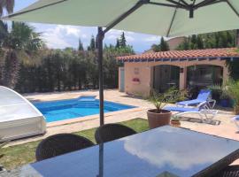 Villa Casaleno gite Le Loriot avec wi-fi, holiday rental in Millas