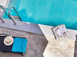 Villa Vagelia, hotel with pools in  Episkopi (Chania)