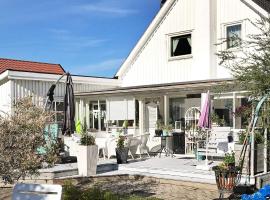 Holiday home VÄRMDÖ V โรงแรมในแวร์มเดอ