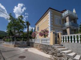 Villa Anna-potkrovlje, hotel v destinaci Ika