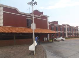 Hotel San Jeronimo Inn、トルーカにあるリセンシアード・アドルフォ・ロペス・マテオス国際空港 - TLCの周辺ホテル