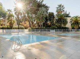 Spacious apartment at a 5 min walk from the beach, luxury hotel sa Antibes