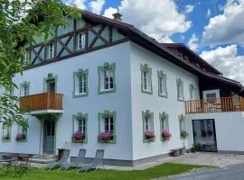 De Nussi's Chalet 1