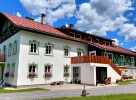 De Nussi's chalet 2