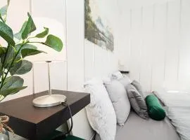 Magnolia Apartment - Free Private Parking