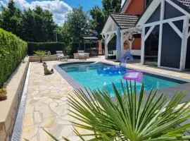 Ferienwohnung mit Pool am Rande von Dresden