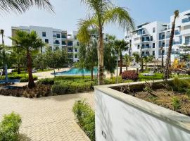 Luxury Apartment with Pool, hotel v destinaci Martil