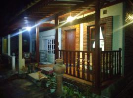 Penginapan Homestay Mudiyono Syari'ah, παραθεριστική κατοικία σε Borobudur