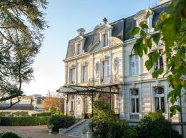 Hôtel Château de Verrières & Spa Saumur, hotel i Saumur