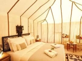 Zagora luxury desert camp, luxury tent in Zagora