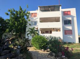 Corales Punta Rusia: Punta Rucia'da bir otel