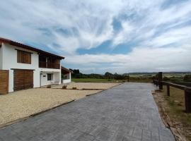 Rural Norte, hotel in Bañugues