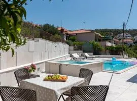 Apartment Villa Lavandula - Swimming pool view