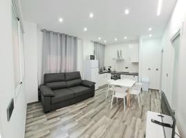 APARTAMENTOS DESAMPARADOS, hotel in Murcia